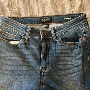 NWOT Judy Blue skinny fit capri